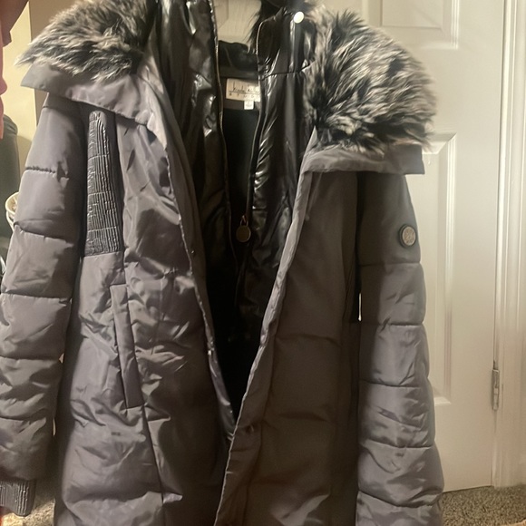 Jacket - Picture 2 of 6